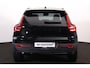 Volvo EX40 Performance Ultra Black Edition 82 kWh - Panorama/schuifdak - IntelliSafe Assist & Surround - 360º Camera - Harman/Kardon audio - Verwarmde voorstoelen, stuur & achterbank - Parkeersensoren voor & achter - Elektr. bedienb. voorstoelen met geheugen links - Draadloze tel. lader - Warmtepomp - Extra getint glas - Inklapbare trekhaak - 20' LMV