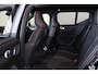 Volvo EX40 Performance Ultra Black Edition 82 kWh - Panorama/schuifdak - IntelliSafe Assist & Surround - 360º Camera - Harman/Kardon audio - Verwarmde voorstoelen, stuur & achterbank - Parkeersensoren voor & achter - Elektr. bedienb. voorstoelen met geheugen links - Draadloze tel. lader - Warmtepomp - Extra getint glas - Inklapbare trekhaak - 20' LMV