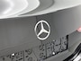 Mercedes-Benz C-klasse 300 e Business Solution | Warmtewerend, donkergetint glas | Trekhaak | Panoramaschuifdak | GUARD 360° Plus | Sierdelen diamantpatroon zilvergrijs | Sfeerverlichting | Smartphone-integratie |