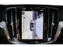 Volvo V60 T6 Plug-in hybrid AWD Ultra Dark | Elektrisch verstelbare voorstoelen met memory | 360 graden camera | Blind spot | Verwarmbare voorstoelen en achterbank | Android Auto/Apple CarPlay | Adaptieve cruis controle | Keyless Entry