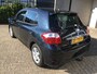 Toyota Auris 1.8 Full Hybrid Business / NAVI / CAMERA / DEALER OH / PDC VOOR EN ACHTER / CRUISE