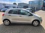 Toyota Yaris 1.0 VVTi Acces / 5 DEUREN / ZUINIG / AIRCO / APK SEPTEMBER 2027