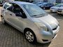 Toyota Yaris 1.0 VVTi Acces / 5 DEUREN / ZUINIG / AIRCO / APK SEPTEMBER 2027