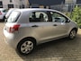 Toyota Yaris 1.0 VVTi Acces / 5 DEUREN / ZUINIG / AIRCO / APK SEPTEMBER 2026