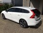 Volvo V60 2.4 D6 Twin Engine R-Design / DEALER SERVICED / LEDER / EURO-6 /