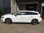 Volvo V60 2.4 D6 Twin Engine R-Design / DEALER SERVICED / LEDER / EURO-6 /