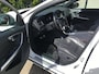 Volvo V60 2.4 D6 Twin Engine R-Design / DEALER SERVICED / LEDER / EURO-6 /