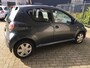 Toyota Aygo 1.0-12V Cool / 5 DEURS / ZUINIG / KM+NAP / METALLIC / APK JUNI 2027