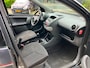 Toyota Aygo 1.0-12V Cool / 5 DEURS / ZUINIG / KM+NAP / METALLIC / APK JUNI 2027