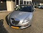 Lancia Delta 1.4-16V Argento / APK MAART 2027 / NWE DISTRIBUTIE / COMPLETE UITVOERING / ALU VELGEN