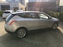 Lancia Delta 1.4-16V Argento / APK MAART 2027 / NWE DISTRIBUTIE / COMPLETE UITVOERING / ALU VELGEN