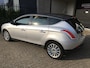 Lancia Delta 1.4-16V Argento / APK MAART 2027 / NWE DISTRIBUTIE / COMPLETE UITVOERING / ALU VELGEN