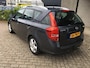 Kia Ceed Cee'd Sporty Wagon 1.4 CVVT Navigator Plus Pack / CLIMATE / CRUISE / TREKHAAK / APK MEI 2027 / ALU VELGN