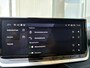 Peugeot 2008 Allure Pack 1.2 Hybrid 145pk e-DCS6 | STOELVERW. | ADAPTIVE CRUISE | KEYLESS ENTRY | 360° CAMERA | DODEHOEKBEW. | NAVI | LEDER/STOF |
