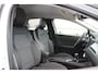 Renault Captur 1.6 E-Tech Hybrid 145 Intens | Witmetallic | Camera achter | LM Velgen |