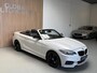 BMW 2-Serie Cabrio M235i - AUTOMAAT - PARELMOER WIT - LEER - NAVIGATIE - HARMAN KARDON - M PERFORMANCE UITLAAT
