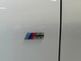 BMW 2-Serie Cabrio M235i - AUTOMAAT - PARELMOER WIT - LEER - NAVIGATIE - HARMAN KARDON - M PERFORMANCE UITLAAT