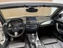 BMW 2-Serie Cabrio M235i - AUTOMAAT - PARELMOER WIT - LEER - NAVIGATIE - HARMAN KARDON - M PERFORMANCE UITLAAT