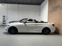 BMW 2-Serie Cabrio M235i - AUTOMAAT - PARELMOER WIT - LEER - NAVIGATIE - HARMAN KARDON - M PERFORMANCE UITLAAT