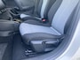 Opel Corsa-e Electric Long Range Business Edition 51 kWh | DEMO | Apple Carplay/ Android Auto | Climate control | Camera | Parkeersensoren | Dodehoek detectie | Cruise Control | Warmtepomp |