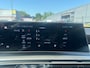 Peugeot 3008 1.2 Hybrid 136 Allure Camera | Digitaal Dashboard | Leder/Stof | 19" Lichtmetaal | LED | Parkeersensoren | Achteruitrijcamera | Apple Carplay/Android Auto|telefoonintegratie premium | DAB ontvanger