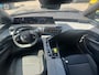 Peugeot 3008 1.2 Hybrid 136 Allure Camera | Digitaal Dashboard | Leder/Stof | 19" Lichtmetaal | LED | Parkeersensoren | Achteruitrijcamera | Apple Carplay/Android Auto|telefoonintegratie premium | DAB ontvanger