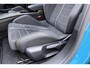 Opel Mokka-e Electric 54 kWh 281pk GSE | Unieke uitvoering | Alcantara sportstoelen | 20" Lichtmetalen velgen |  | Sperdifferentieel | Alcon remschijven met gele remklauwen | Navigatie | Stoel- en Stuurverwarming | Camera | Adapt. Cruise control | Zwart dak en motorkap