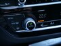 BMW X3 sDrive20i Launch Edition High Executive 170 Pk Automaat M-Sport / Navi / DAB / Leer / HUD / Apple Carplay / Camera / Pano-dak / 21 inch