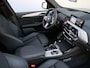 BMW X3 sDrive20i Launch Edition High Executive 170 Pk Automaat M-Sport / Navi / DAB / Leer / HUD / Apple Carplay / Camera / Pano-dak / 21 inch