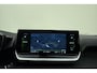Peugeot 2008 1.2 Turbo GT Pack 155pk Automaat | Navigatie | Dealer onderhouden | Adaptive Cruise control | Camera | Parkeersensoren | Trekhaak | Keyless Entry + Start | 18" LMV