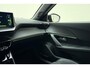 Peugeot 2008 1.2 Turbo GT Pack 155pk Automaat | Navigatie | Dealer onderhouden | Adaptive Cruise control | Camera | Parkeersensoren | Trekhaak | Keyless Entry + Start | 18" LMV