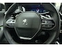 Peugeot 2008 1.2 Turbo GT Pack 155pk Automaat | Navigatie | Dealer onderhouden | Adaptive Cruise control | Camera | Parkeersensoren | Trekhaak | Keyless Entry + Start | 18" LMV