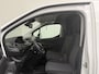 Peugeot Partner 1.5 BlueHDI Asphalt | 3-Persoons | Navigatie | Camera | Airco | Cruise | Betimmering