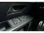 Peugeot E-3008 GT Long Range 97 kWh 230 Pk | OP VOORRAAD | UNIEK | WLTP 680 Actieradius | Trekhaak | Panoramisch Schuif/Kantel Dak | Alcantara Executive Interior