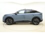 Peugeot E-3008 GT Long Range 97 kWh 230 Pk | OP VOORRAAD | UNIEK | WLTP 680 Actieradius | Trekhaak | Panoramisch Schuif/Kantel Dak | Alcantara Executive Interior