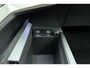 Peugeot E-3008 GT Long Range 97 kWh 230 Pk | OP VOORRAAD | UNIEK | WLTP 680 Actieradius | Trekhaak | Panoramisch Schuif/Kantel Dak | Alcantara Executive Interior
