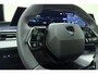 Peugeot E-3008 GT Long Range 97 kWh 230 Pk | OP VOORRAAD | UNIEK | WLTP 680 Actieradius | Trekhaak | Panoramisch Schuif/Kantel Dak | Alcantara Executive Interior
