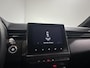 Renault Clio 90PK TCe Intens | Trekhaak | Armsteun | Navi | Parkeersensoren | Climate Control | Apple CarPlay/Android Auto | Cruise Control | Lichtmetalen Velgen | Full LED | Licht & Regen Sensor |