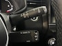 Renault Clio 90PK TCe Intens | Trekhaak | Armsteun | Navi | Parkeersensoren | Climate Control | Apple CarPlay/Android Auto | Cruise Control | Lichtmetalen Velgen | Full LED | Licht & Regen Sensor |