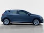 Renault Clio 90PK TCe Intens | Trekhaak | Armsteun | Navi | Parkeersensoren | Climate Control | Apple CarPlay/Android Auto | Cruise Control | Lichtmetalen Velgen | Full LED | Licht & Regen Sensor |