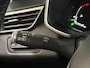 Renault Clio 90PK TCe Intens | Trekhaak | Armsteun | Navi | Parkeersensoren | Climate Control | Apple CarPlay/Android Auto | Cruise Control | Lichtmetalen Velgen | Full LED | Licht & Regen Sensor |