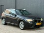 BMW X1 SDrive18i M SPORTPAKKET|NAVI|AIRCO|PDC | TREKHAAK | ELEK RAMEN | NWE APK