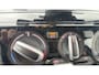 Volkswagen Up! 1.0 | 65 PK | All Season Banden | Parkeercamera | Stuurbediening | Airco | DAB+