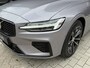 Volvo V60 2.0 T6 Plug-in hybrid AWD Plus Dark | Premium | Off black hemelbekleding