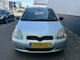Toyota Yaris 1.0-16V VVT-i Terra Nieuwe apk
