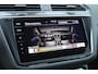 Volkswagen Tiguan 1.4 TSI eHybrid R-Line Business+ Rijklaarprijs-Garantie Panorama dak Trekhaak Leder Interieur Matrix Apple carplay