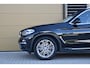 BMW X3 xDrive20i High Executive * Sportstoelen * Stuurverwarming * Trekhaak * Privacy glass *