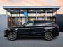 Volvo XC90 T8 Recharge Ultra Black Edition Excecutive | 22" | Gelaagd & Getint Glas | Geint. Kinderzitje | Luchtvering | Bowers & Wilkins | Geventileerd Nappa | Stoelmassage | Head-Up | Panoramadak | 360 Camera | Matrix LED | Elektr. verst. Stoelen