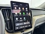 Volvo XC60 T6 Recharge Ultra Dark | 20" | Trekhaak | Panoramadak | Full LED | 360 Camera | Head-Up | Harman Kardon | Elektr. verst. Stoelen | Stoel/Stuur/Achterbankverwarming