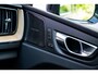 Volvo XC60 2.0 T6 Plug-in hybrid AWD Ultra Dark | Facelift | Luchtvering | Trekhaak | Adaptieve Cruise Control | Keyless Entry | Harman Kardon | Power Seats |
